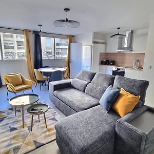 https://appartement-t3-renove-vieux-port.fr-provencehotel.com