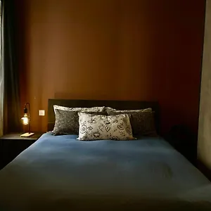 Airport Express: Private En-suite With Self-check Homestay Mqabba